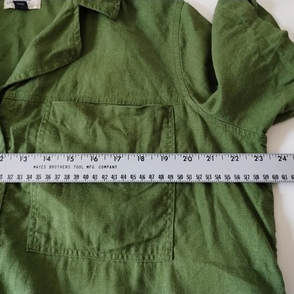 Universal Thread Linen Cropped Button Down Top size Medium - Picture 8 of 10